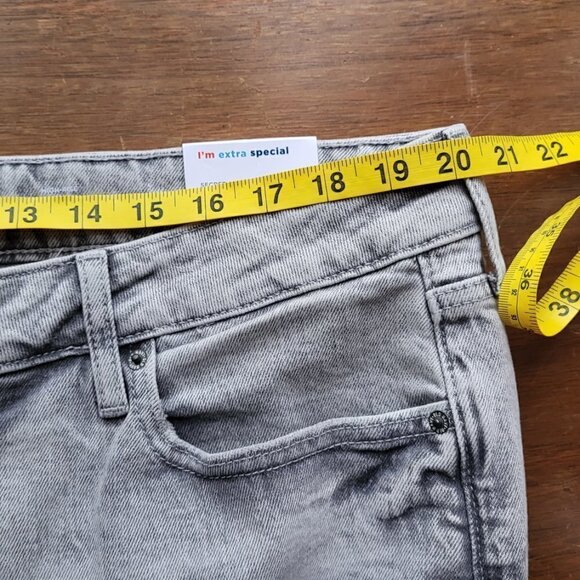 The OG Straight High Rise Button Fly Grey Crop Jean Size 20 - Picture 4 of 9